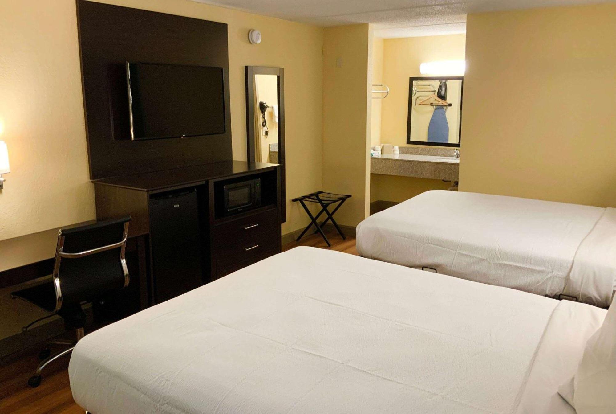 Days Inn By Wyndham Troy Il Zewnętrze zdjęcie