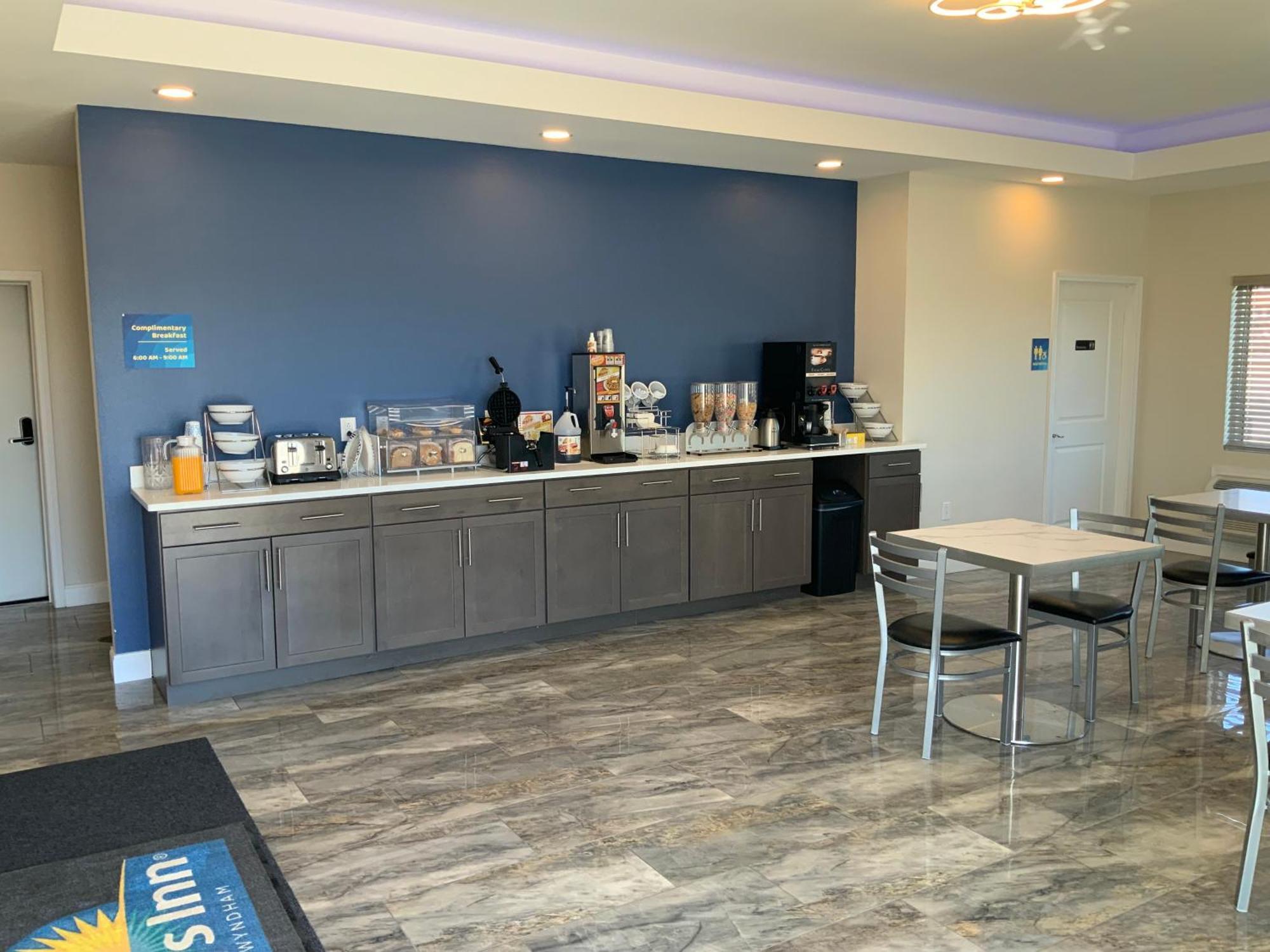 Days Inn By Wyndham Troy Il Zewnętrze zdjęcie